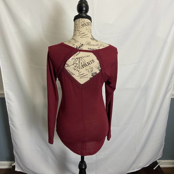 Minnie Mouse Key Hole Back Long Sleeve Tee XCH. - Picture 4 of 9